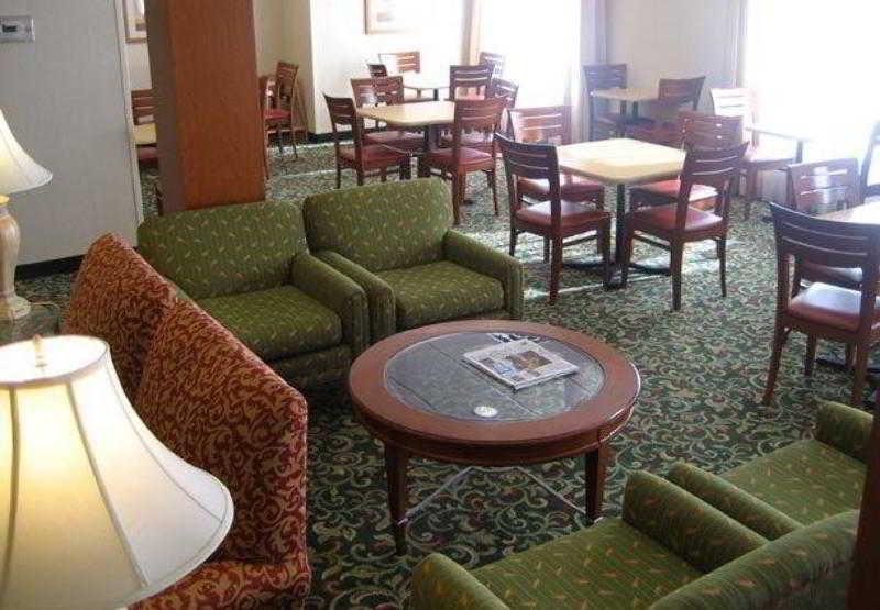 Fairfield Inn & Suites By Marriott Edison - South Plainfield Ресторант снимка